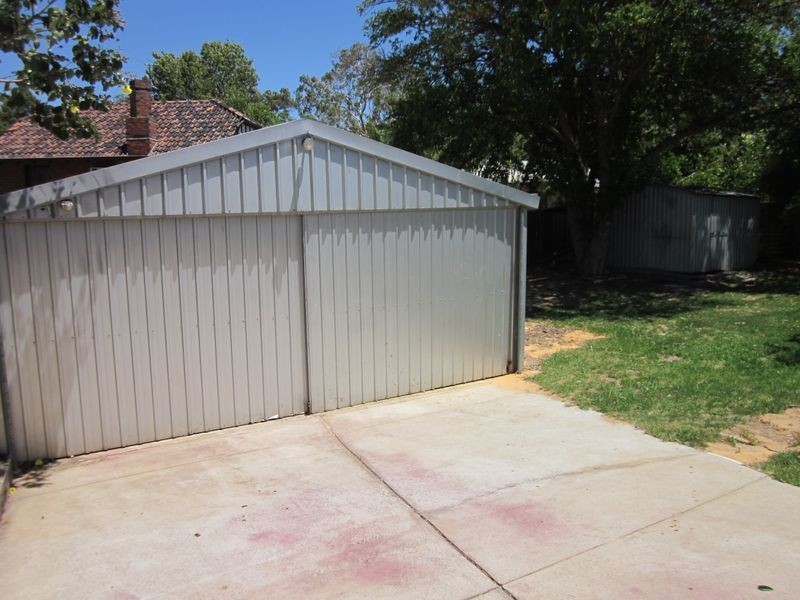 98B Derry Avenue, Mount Nasura WA 6112