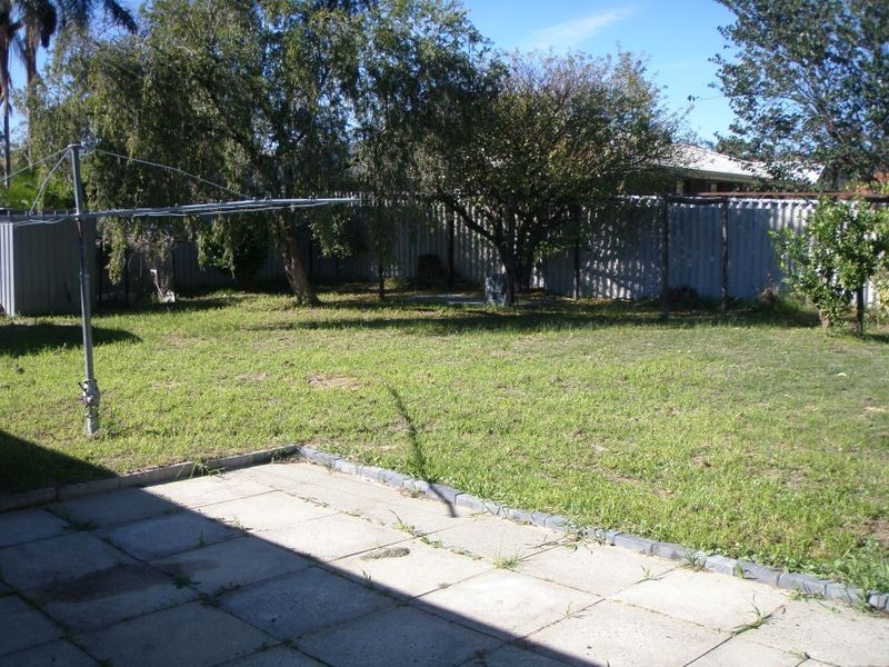 7 McKeown Court, Armadale WA 6112