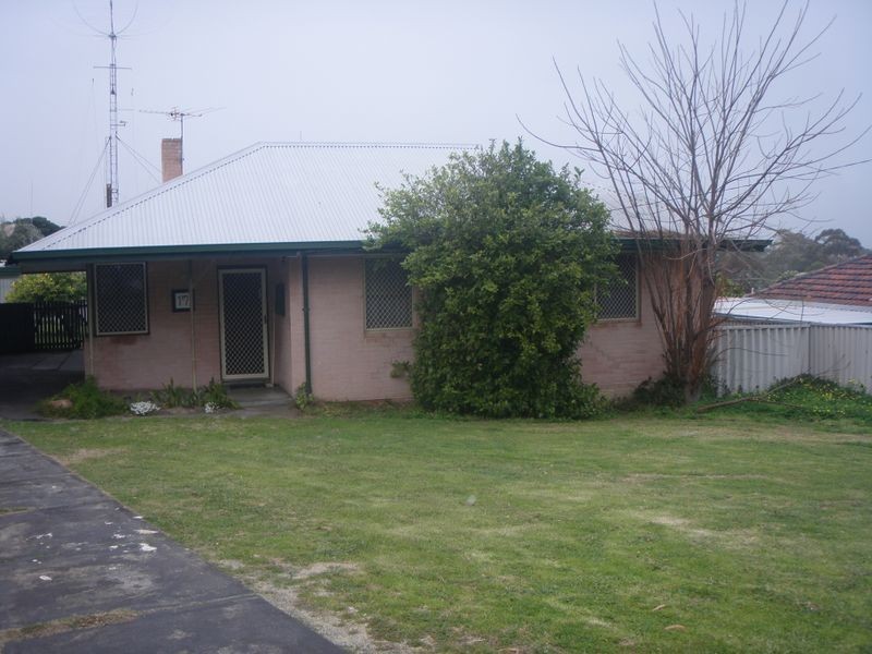 17 Longson Street, Hamilton Hill WA 6163