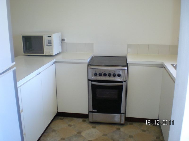 1/11 Stott Close, Armadale WA 6112