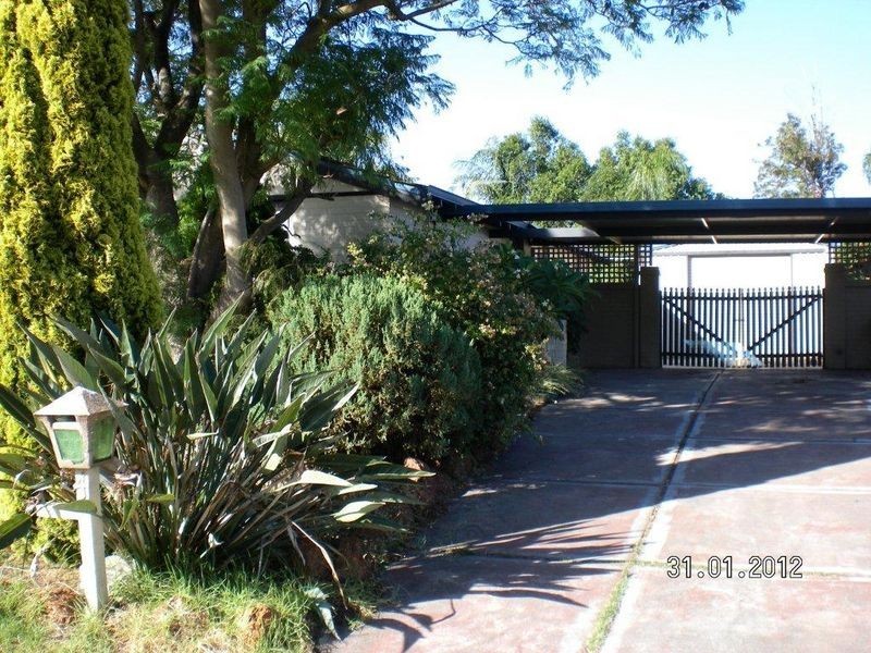 4 Namoi Place, Armadale WA 6112