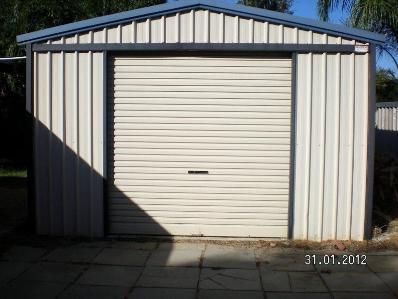 4 Namoi Place, Armadale WA 6112
