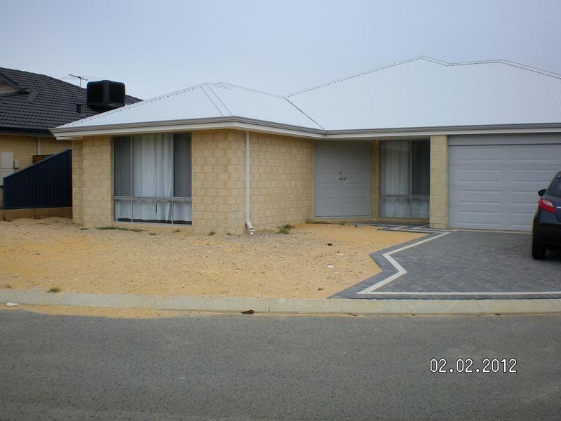 24 Madeira Road, Darling Downs WA 6122