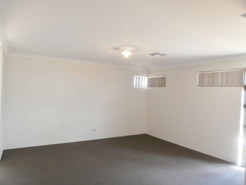 26 Eucalyptus Drive, Hammond Park WA 6164