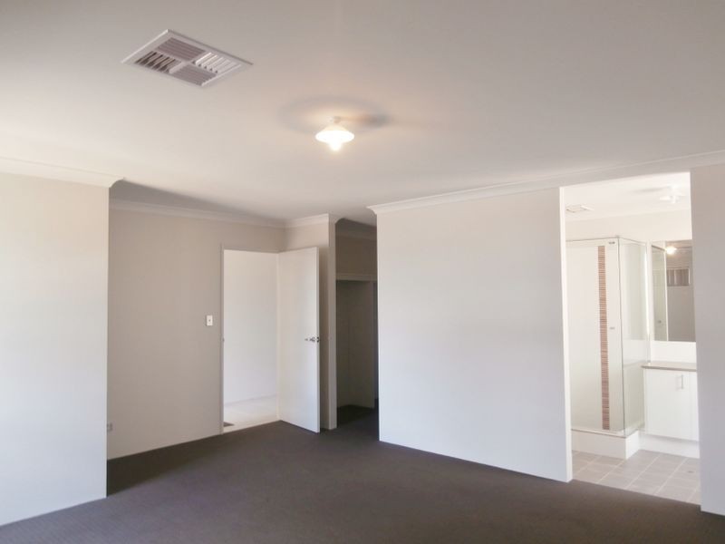 26 Eucalyptus Drive, Hammond Park WA 6164