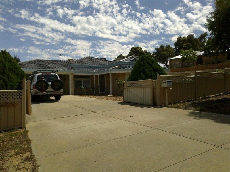 24 Richon Heights, Mount Richon WA 6112