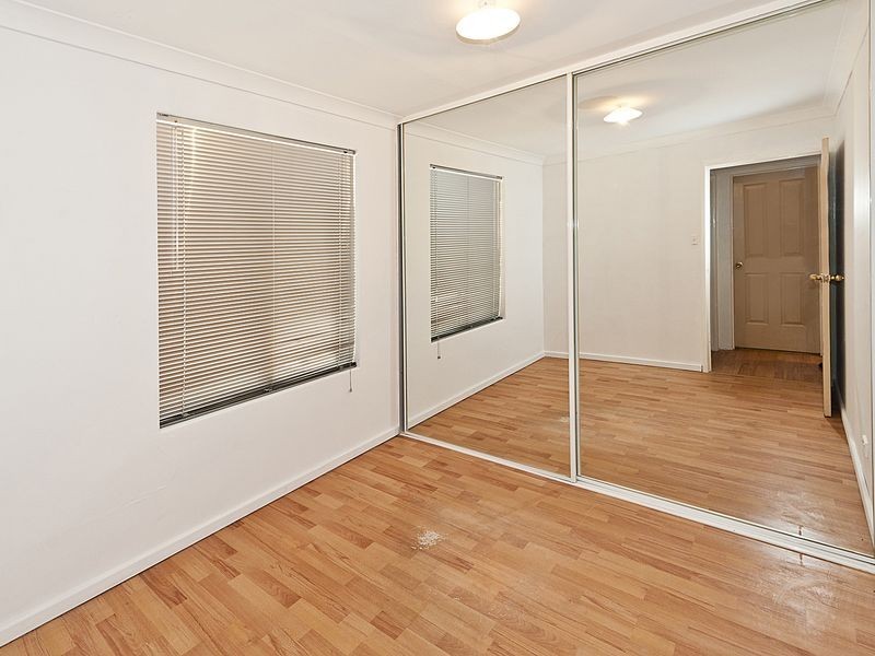 9 Pendragon Court, Camillo WA 6111