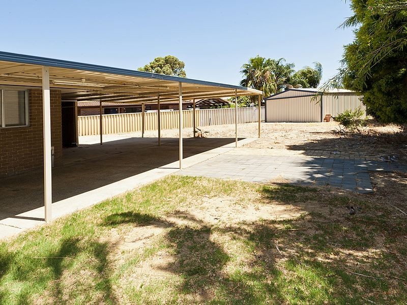 9 Pendragon Court, Camillo WA 6111