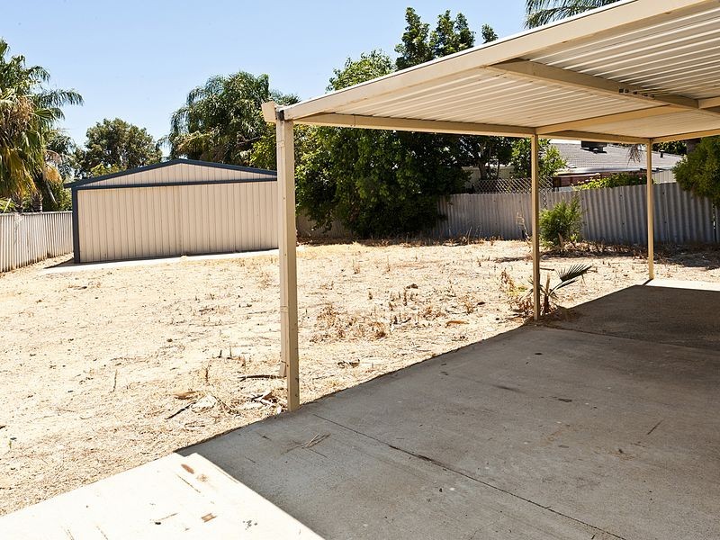 9 Pendragon Court, Camillo WA 6111