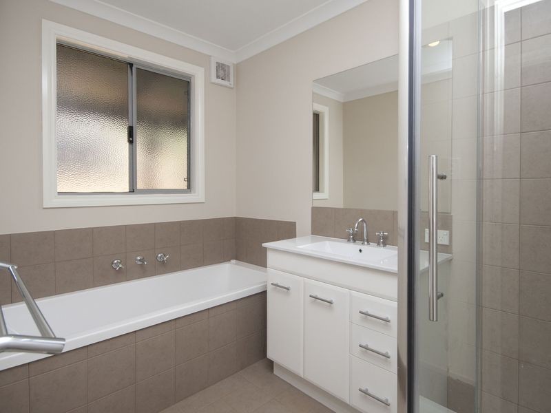 35 Talus Drive, Mount Richon WA 6112