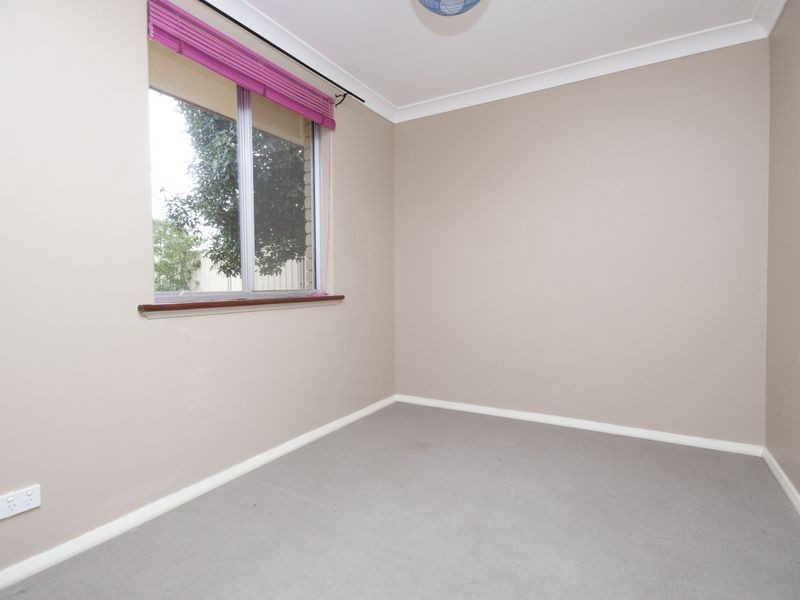 7 Burrowa Street, Armadale WA 6112