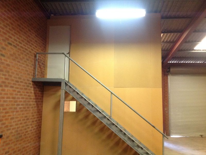 2/20 Peel Road, O’connor WA 6163