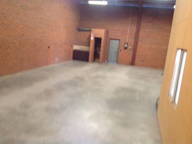 2/20 Peel Road, O’connor WA 6163