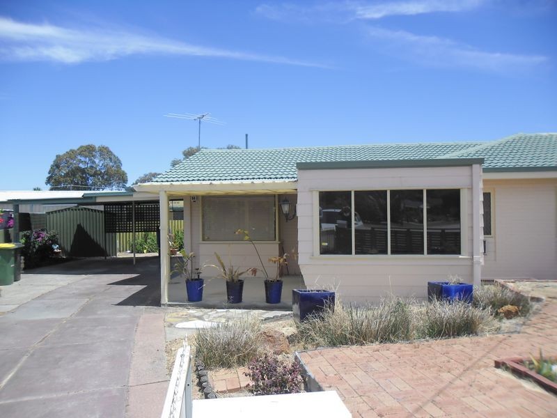 81 Amanda Drive, Camillo WA 6111