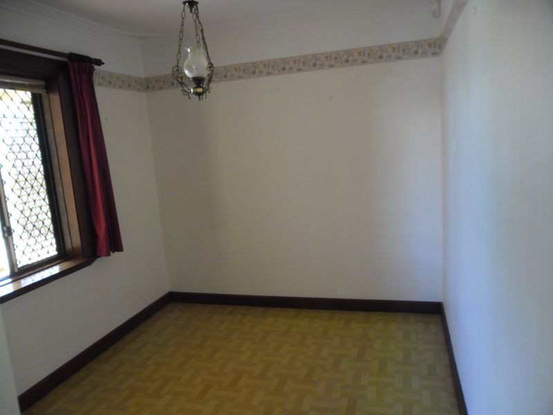 81 Amanda Drive, Camillo WA 6111