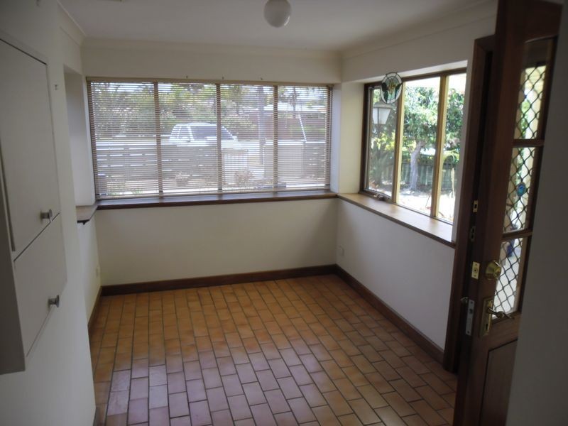 81 Amanda Drive, Camillo WA 6111