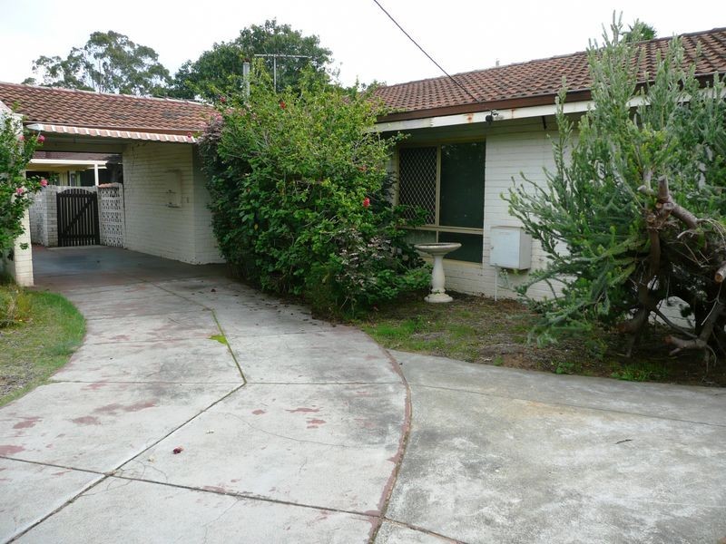 11 Banksia Way, Camillo WA 6111