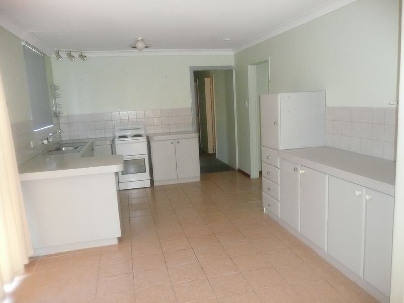 10 Ikara Place, Armadale WA 6112