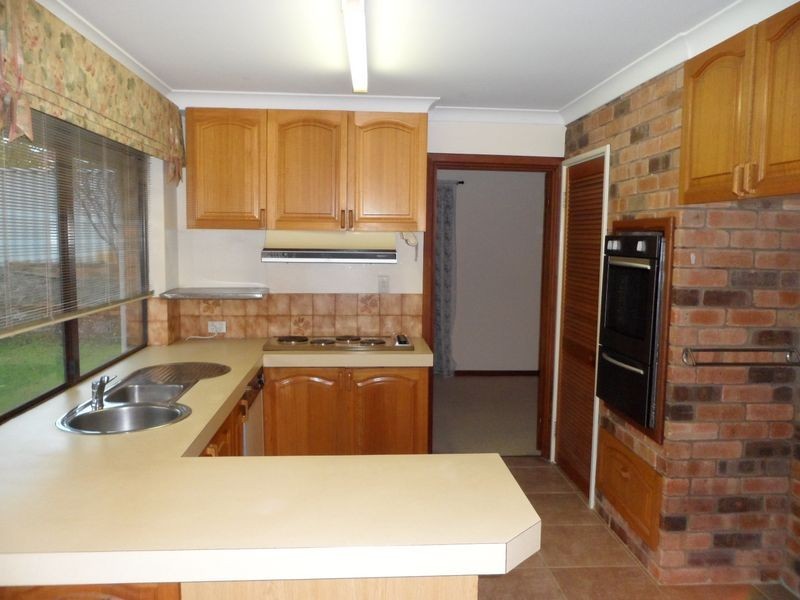 10 Witney Place, Leeming WA 6149