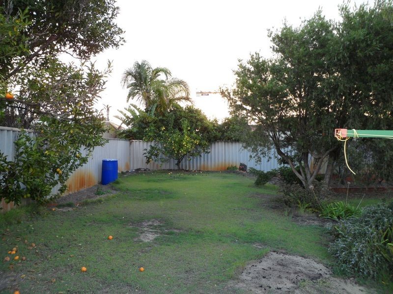 10 Witney Place, Leeming WA 6149