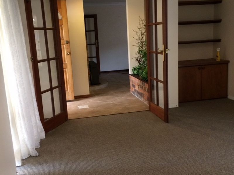 10 Witney Place, Leeming WA 6149