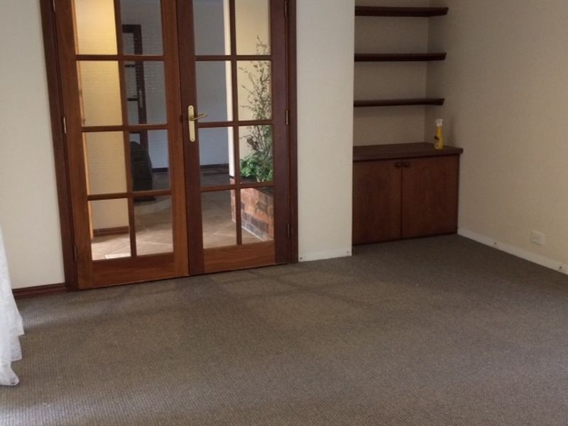 10 Witney Place, Leeming WA 6149