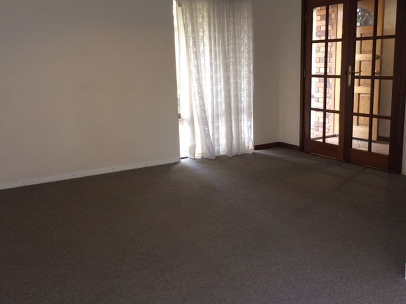 10 Witney Place, Leeming WA 6149