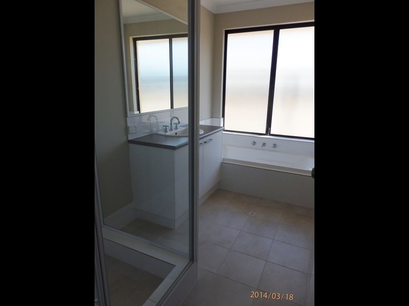 18 Casitas Street, Champion Lakes WA 6111