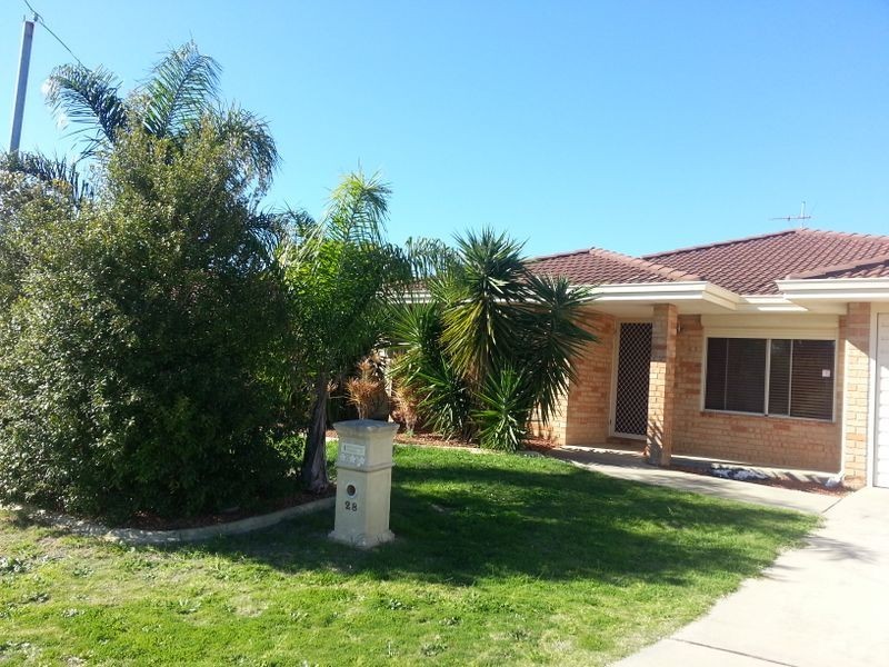 28 Hickson Avenue, Armadale WA 6112
