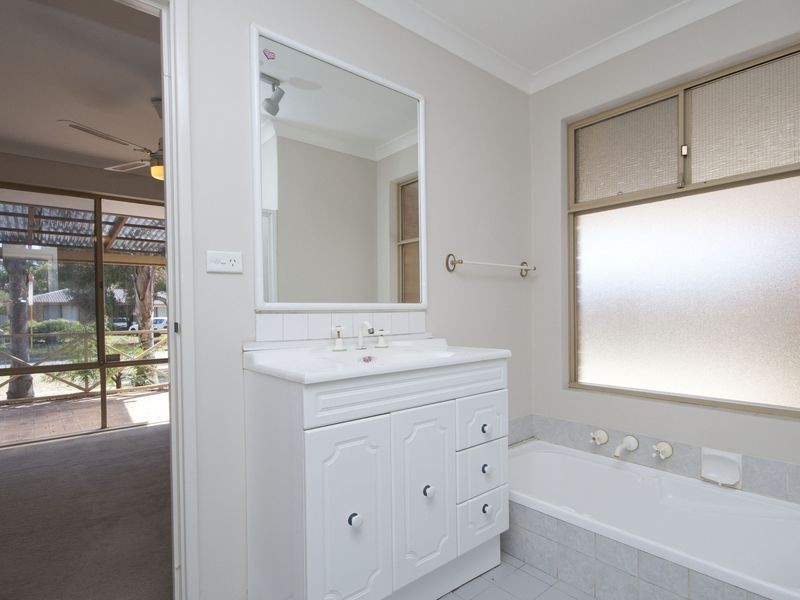 3 Wedgetail Court, Brookdale WA 6112