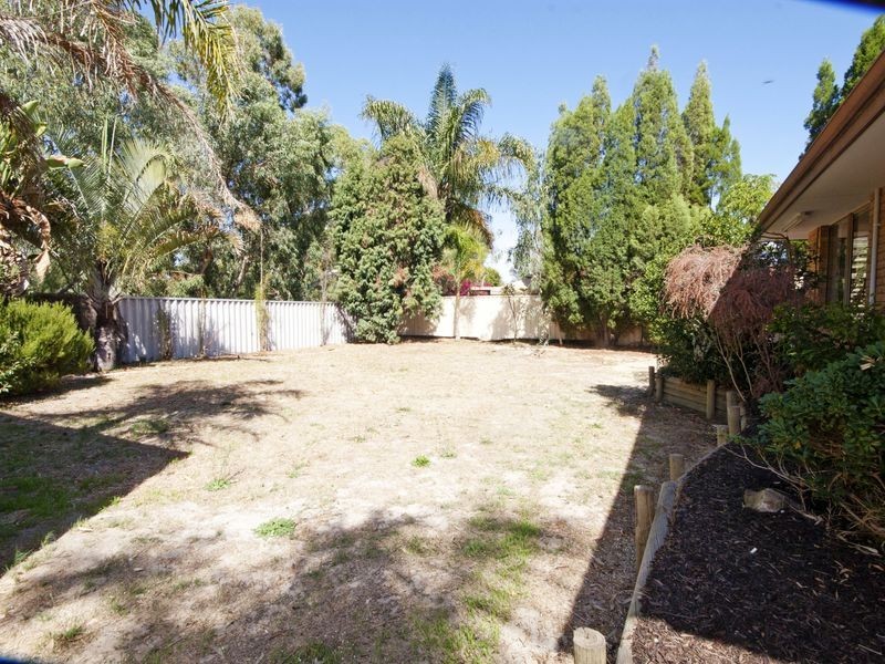 3 Wedgetail Court, Brookdale WA 6112