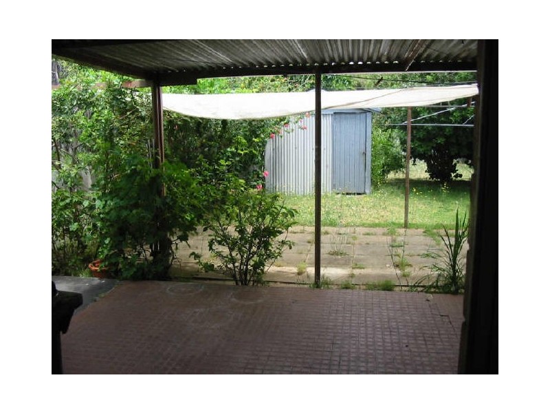 8B Fifth Road, Armadale WA 6112