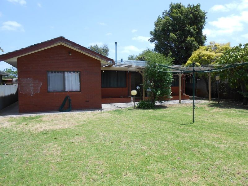 45 Morago Crescent, Cloverdale WA 6105