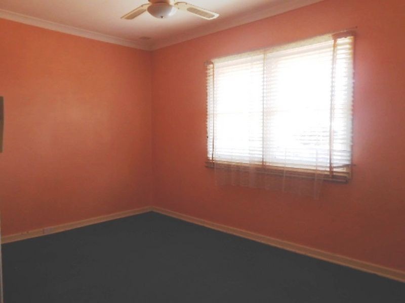 320 Fulham Street, Cloverdale WA 6105
