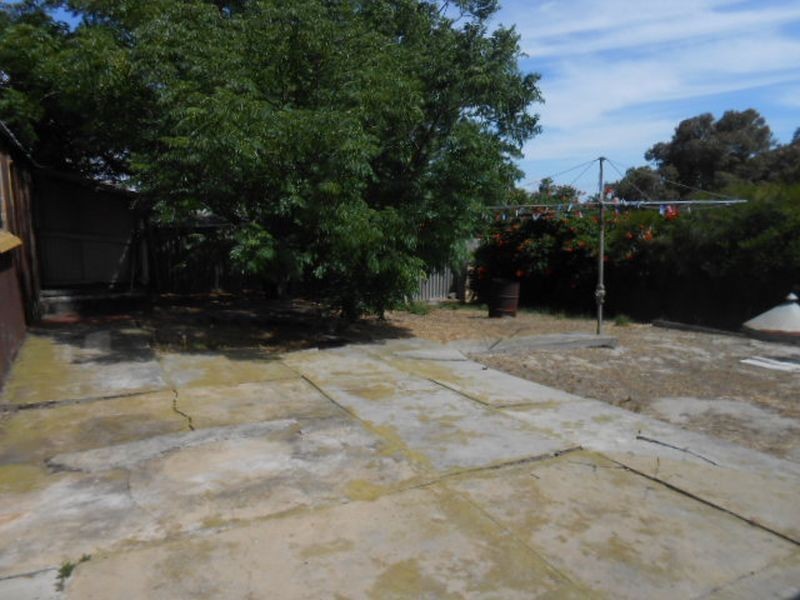 320 Fulham Street, Cloverdale WA 6105