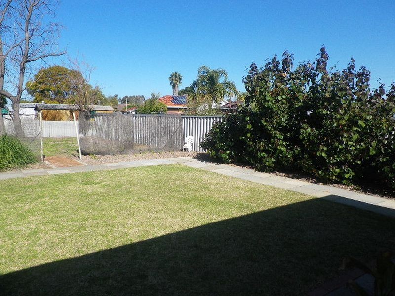 6 Trink Street, Cloverdale WA 6105