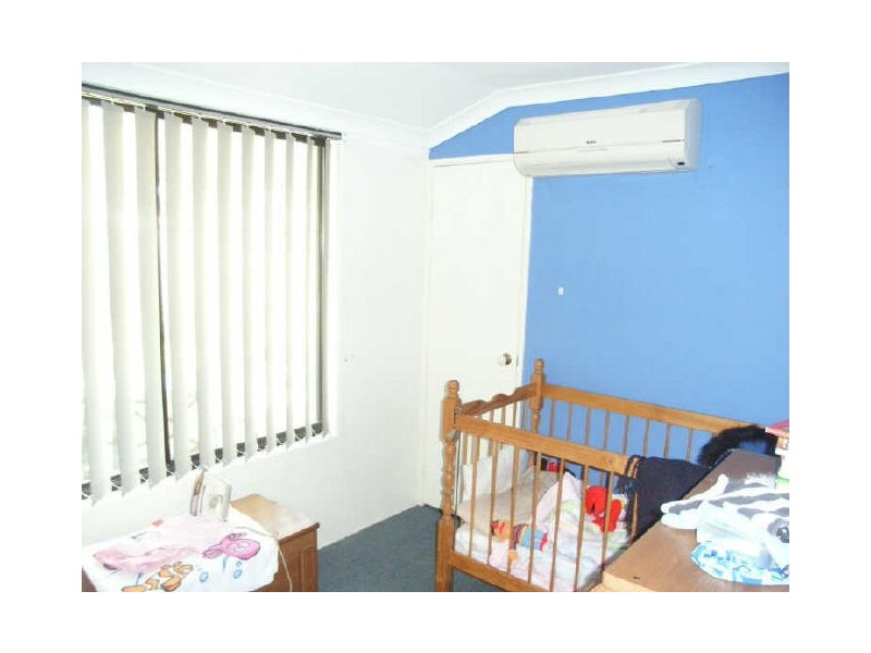 16 Abrolhos Loop, Beckenham WA 6107