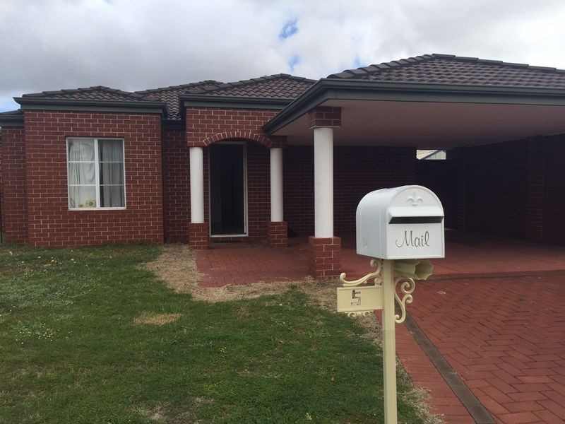 5 Cheltenham Court, Redcliffe WA 6104