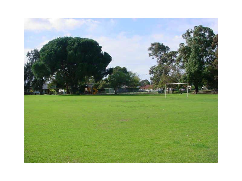 143A Mars Street, Carlisle WA 6101
