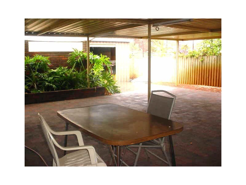 295 Knutsford Ave, Kewdale WA 6105