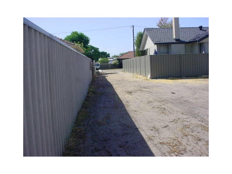 13A Crellin Way, Cloverdale WA 6105