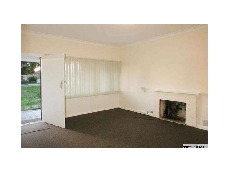 52 Orpington Street, Cloverdale WA 6105