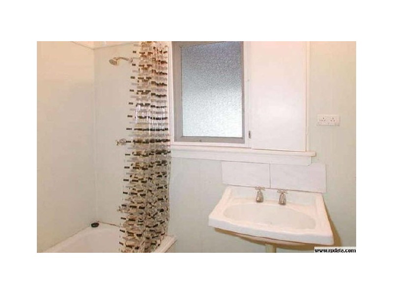 52 Orpington Street, Cloverdale WA 6105