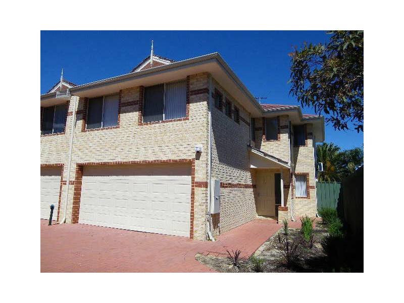 2/230 Knutsford Ave, Kewdale WA 6105