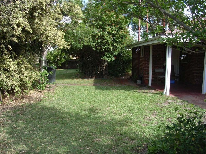 34 Alexander Road, Rivervale WA 6103