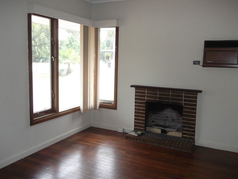 208 Gabriel Street, Cloverdale WA 6105
