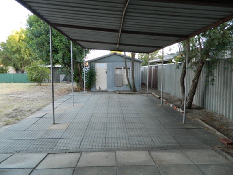 37 Donaldson Street, Queens Park WA 6107