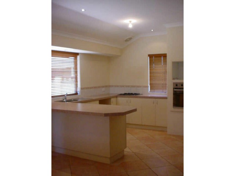 26 McGuigan Circle, Redcliffe WA 6104