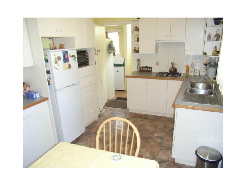 28 Hoskin Street, Cloverdale WA 6105