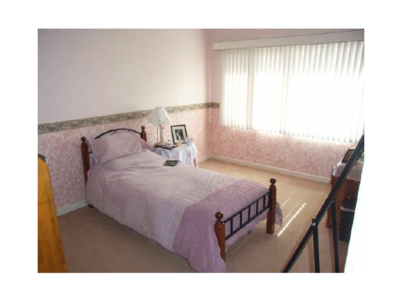 28 Hoskin Street, Cloverdale WA 6105